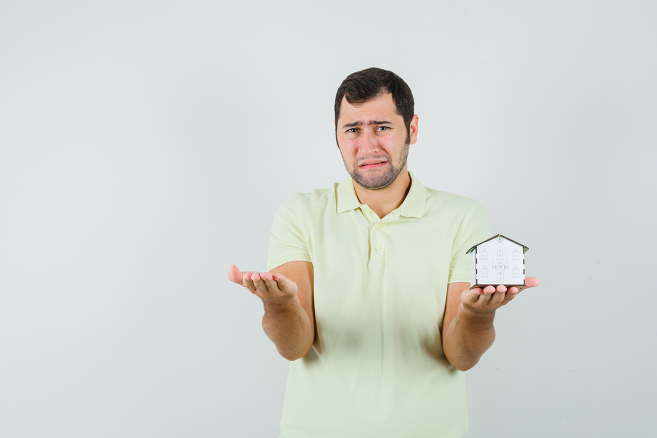 Negociar imóveis sem imobiliária: vale o risco?
